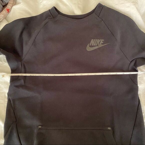 Nike Sweatshirt - Picture 9 of 11
